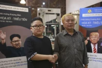Salon cắt tóc miễn phí kiểu Trump - Kim gây sốt truyền thông quốc tế