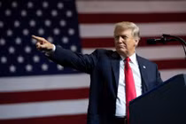 Tổng thống Trump sẽ trừng phạt Ấn Độ vì mua S-400 của Nga?