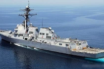 Mục kích chiến hạm Mỹ vừa đi sát Đá Vành Khăn trên Biển Đông