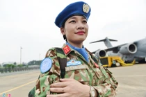 Những bóng hồng "mũ nồi xanh" lên đường làm nhiệm vụ ở châu Phi