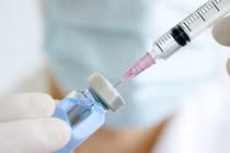 Sự thật về vaccine phế cầu phòng Covid-19 dân HN đang ùn ùn đi tiêm?