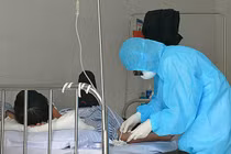 60,1% ca Covid-19 ở VN không triệu chứng phát bệnh: Dễ lây nhiễm cao... phòng dịch thế nào?