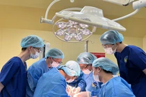 Người chồng hiến một quả thận, cứu vợ bị suy thận giai đoạn cuối
