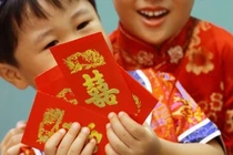 Đòi không được 60 triệu tiền lì xì, hai con kiện bố ra tòa