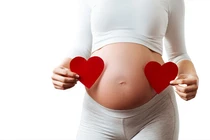 Kỳ tích hiếm gặp: Hai bé song sinh chào đời cách nhau 5 tuần