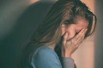 Hối thúc mẹ chồng bán vàng khi giá cao, tôi thành tội đồ