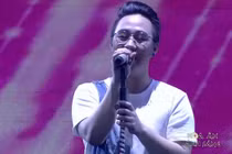 Video: Khán phòng hóa trời sao, khán giả đồng thanh hát cùng Trung Quân