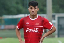 Video: Bùi Tiến Dũng, Văn Đức nói gì về việc cạnh tranh vé dự AFF Cup 2018?