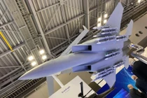 Kinh dị: F-15 của Nhật Bản sẽ mang được 18 tên lửa đối không