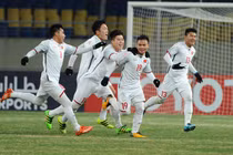 Video: Siêu phẩm tuyệt đẹp của Quang Hải chọc thủng lưới ĐT Lào