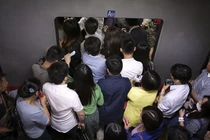 Video: Pha xử lý nhanh trí khi thang máy bị quá tải