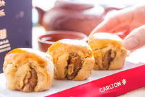 Chiêm ngưỡng loạt bánh trung thu sang trọng năm 2016