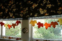 Gợi ý cách trang trí cửa sổ đón thu sang