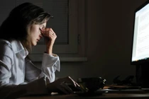 Làm đêm tăng ung thư vú gấp 2 lần