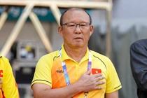 Văn Toàn hỏi khó, thầy Park trả lời khiến cả đội Việt Nam xúc động