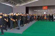 Ninh Bình: Người dân xếp hàng dài viếng Chủ tịch nước Trần Đại Quang