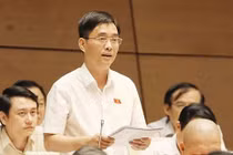 Điều chỉnh quy hoạch chung cư nhiều lần: Ai được lợi?