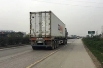 Xe quá tải "hết cửa sống" trên Quốc lộ 5