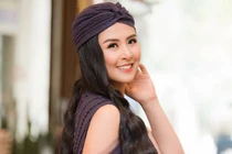 Hoa hậu Ngọc Hân mặc gì trong lễ dạm ngõ?