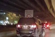 Xe biển xanh bỏ chạy sau tai nạn thuộc Bộ Công an, lái xe ra trình diện