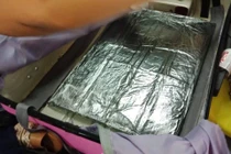 Người phụ nữ từ Dubai vận chuyển ma túy vào TP.HCM