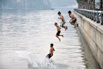 Mỗi năm Việt Nam có trên 2.000 trẻ em đuối nước