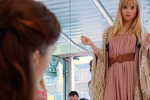 Giúp việc thông báo có bầu, bố mẹ chồng làm chuyện không thể ngờ