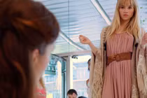 Giúp việc thông báo có bầu, bố mẹ chồng làm chuyện không thể ngờ