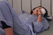 Nữ sinh lớp 8 rách giác mạc trong giờ Hóa học vì phản ứng gây nổ