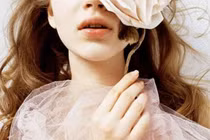 Cay đắng khi người yêu giúi cho thứ này và nói "coi như chưa từng quen"