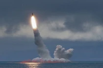 Mỹ phóng tên lửa Minuteman 3 thất bại, Nga thử nghiệm thành công Bulava