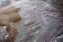 Ukraine cho nổ đập ở Bakhmut, tuyến tiếp tế gần như không còn