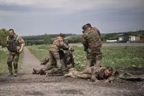 Ukraine tăng viện 7 lữ đoàn cho Kharkov, chặn đứng bước tiến của Nga 