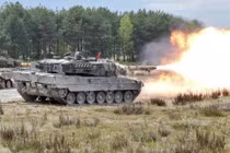 Ukraine sắp nhận xe tăng Leopard-2 viện trợ, sẵn sàng đối dầu T-90?