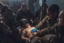 Mặt trận Bakhmut: Nga tấn công như vũ bão, Ukraine quyết bám trụ