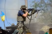 Tại sao Quân đội Ukraine vẫn cố kháng cự trước quân Nga?