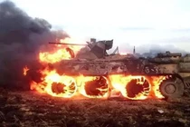 Mặt trận Kursk: Thiết giáp Nga "xóa sổ" trung đội bộ binh Ukraine 