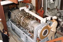 Tại sao tuabin khí lại được chọn làm động cơ cho tàu chiến lớn?