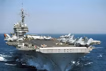 Uy lực tàu sân bay lớp Kitty Hawk của Mỹ 