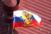 Quân Nga treo cờ ở thị trấn New York, quân Ukraine rút chạy