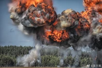 Ukraine tung mũi nhọn xe tăng vào trận Kherson, phía Nga trụ vững!