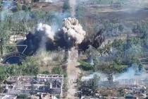 Nga nã bom vào Volchansk, cắt đứt đường rút của quân Ukraine 