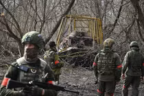 NYT: Đã rõ lý do quân Ukraine “bỏ của chạy lấy người” ở Kursk 