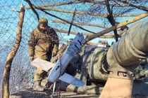 Nga và Ukraine làm gì để chống vũ khí tấn công đột nóc?