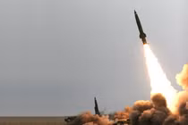 Quân đội Ukraine sử dụng đạn tên lửa Tochka có niên hạn 50 năm 