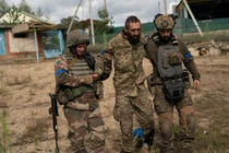 Trong 2 tuần, 75% quân số lữ đoàn “chuẩn NATO” mất tích 