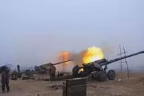 Việc triệt thoái khỏi Kherson chỉ là vỏ bọc, quân Nga tiến vào Donbass