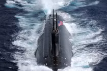 Vụ “đâm vật lạ” của Mỹ trên Biển Đông sửa tốn bao nhiêu tiền?