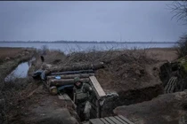 Phương Tây cho hoạt động vượt sông Dnieper của Ukraine là tự sát