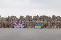 Nga sẵn sàng "đón tiếp" 10.000 quân Ukraine huấn luyện tại Anh